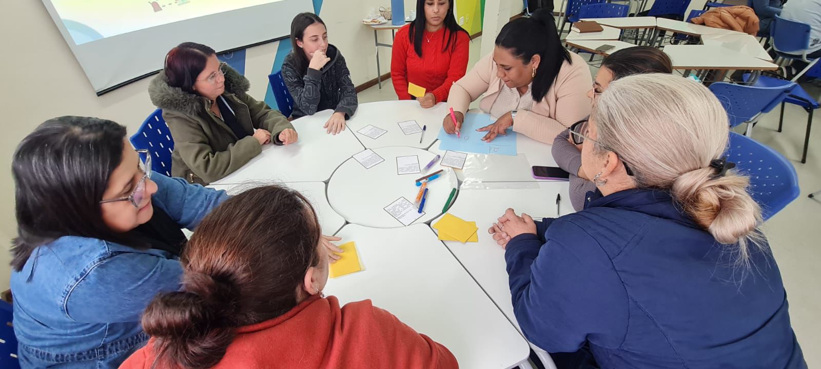 Capacitação “Atendimento ao Público: qualificar para acolher” forma 170 recepcionistas da rede municipal de saúde