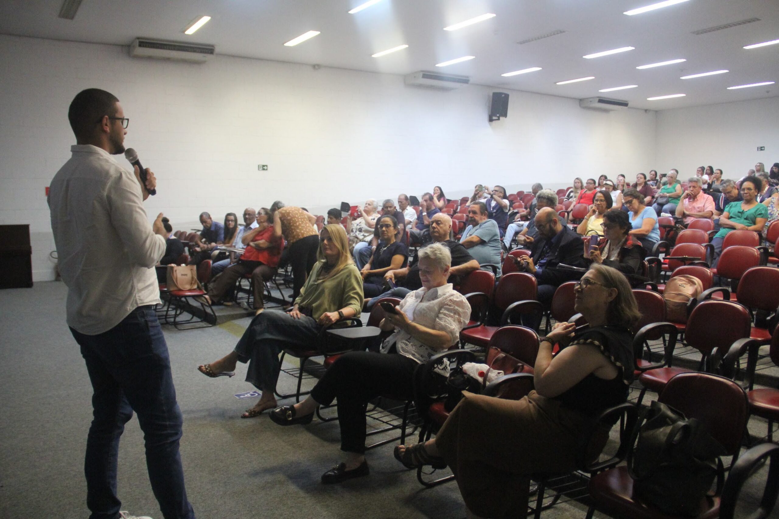 2º Encontro reúne Conselheiros Locais e Municipais de Saúde para debate sobre planejamento, gestão e orçamento