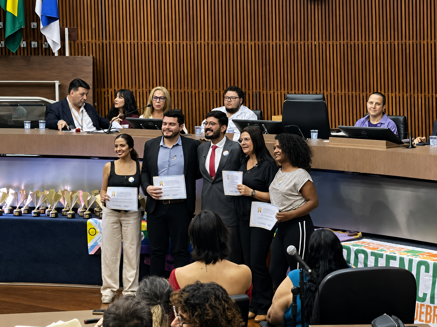 Grupo de Trabalho de Saúde Integral LGBT de Santo André é homenageado em Sessão Solene na Câmara Municipal