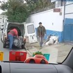 Semasa autua infrator por descarte irregular de resíduos em frente à Estação de Coleta Santo Alberto